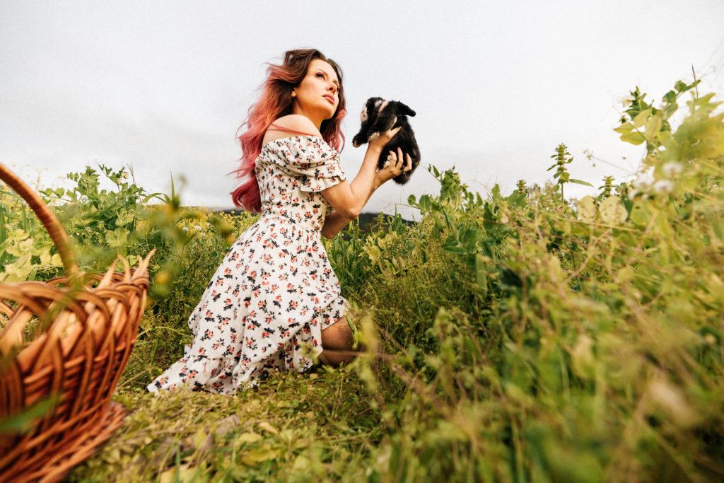 Anastasiya B | Field
