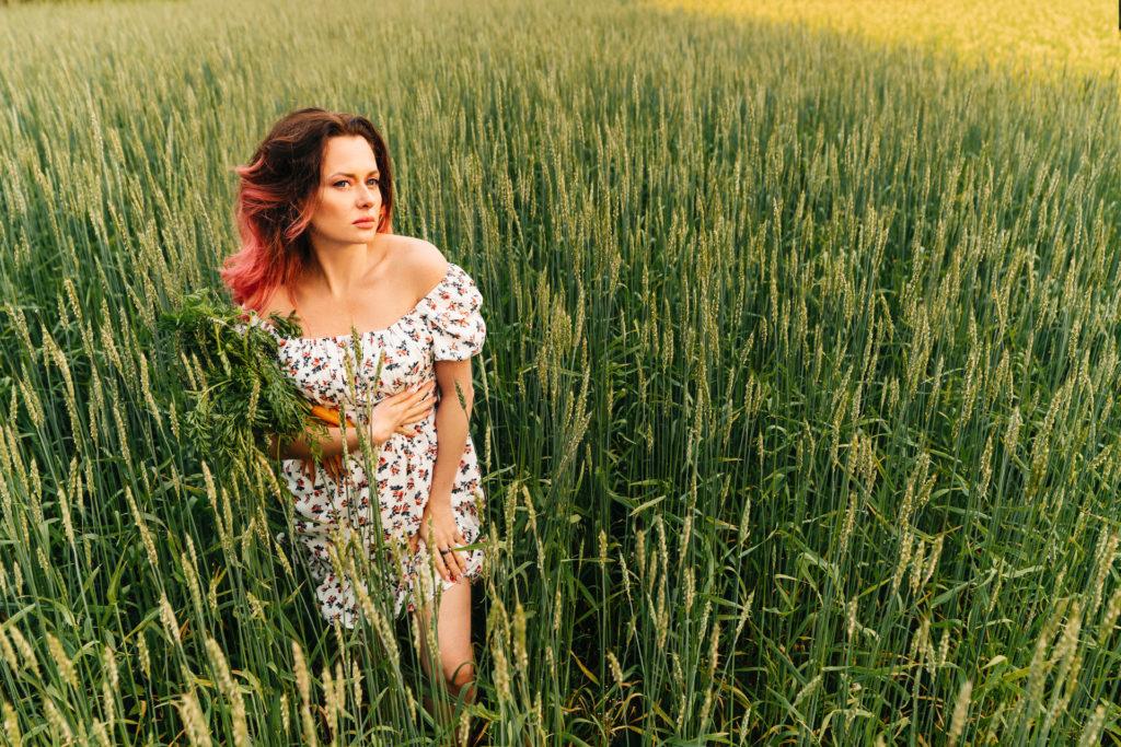 Anastasiya B | Field