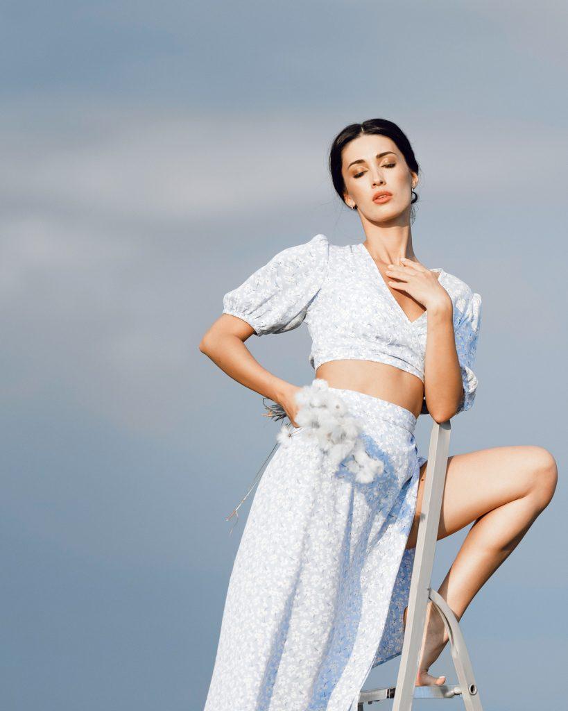 Victoria Tatiana White Field