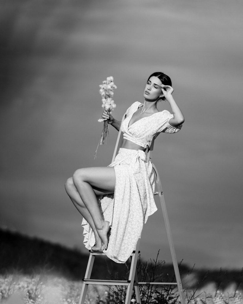 Victoria Tatiana White Field