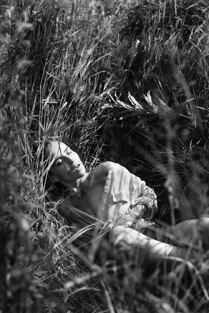 Anastasia Flower mood