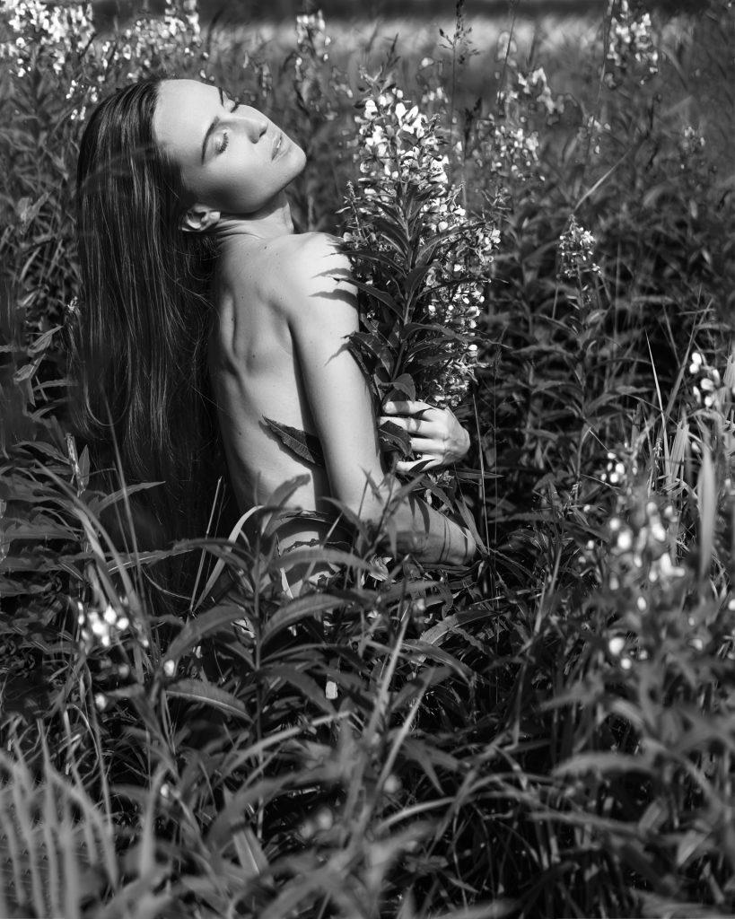 Anastasia Flower mood