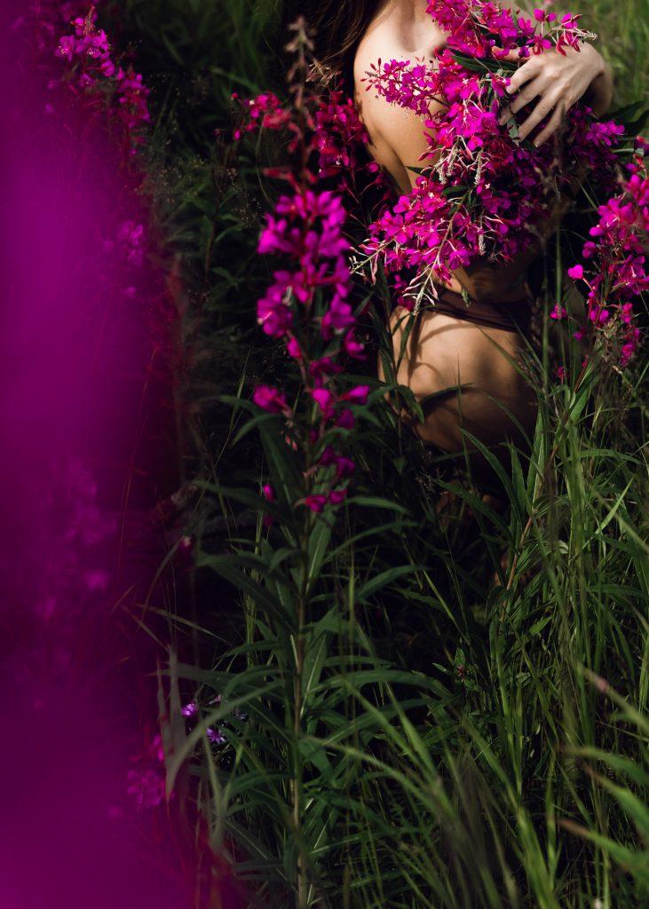 Anastasia Flower mood