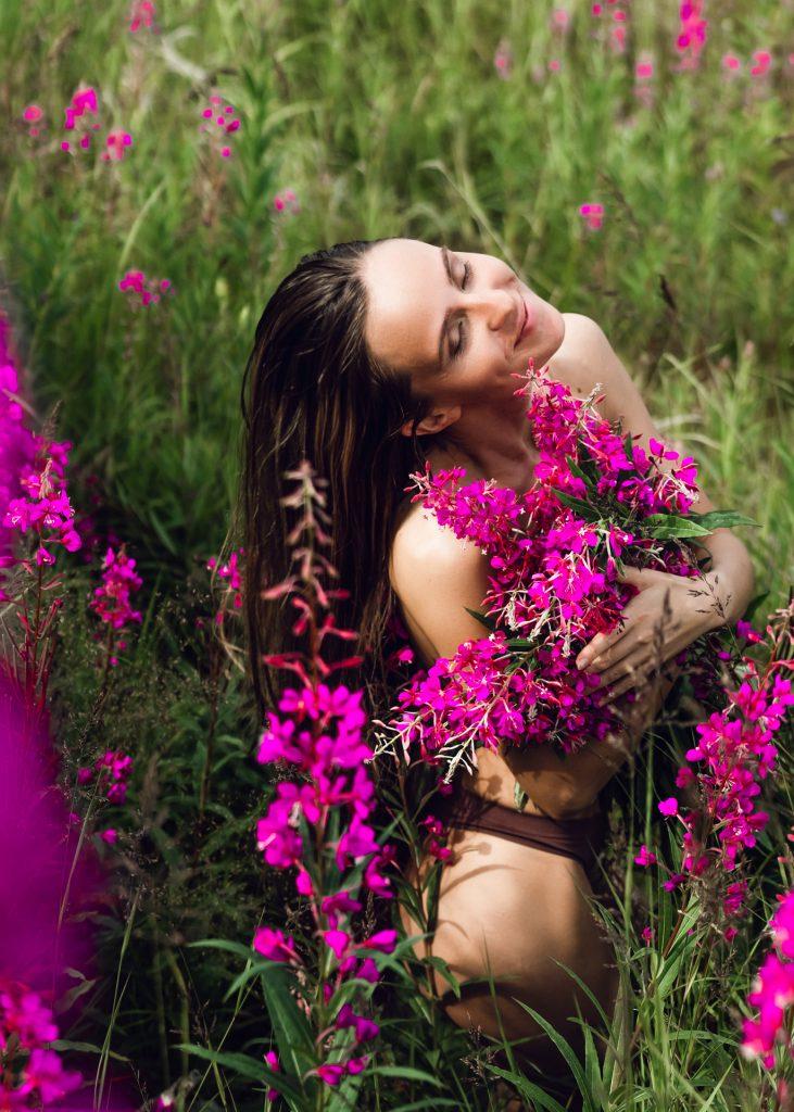 Anastasia Flower mood