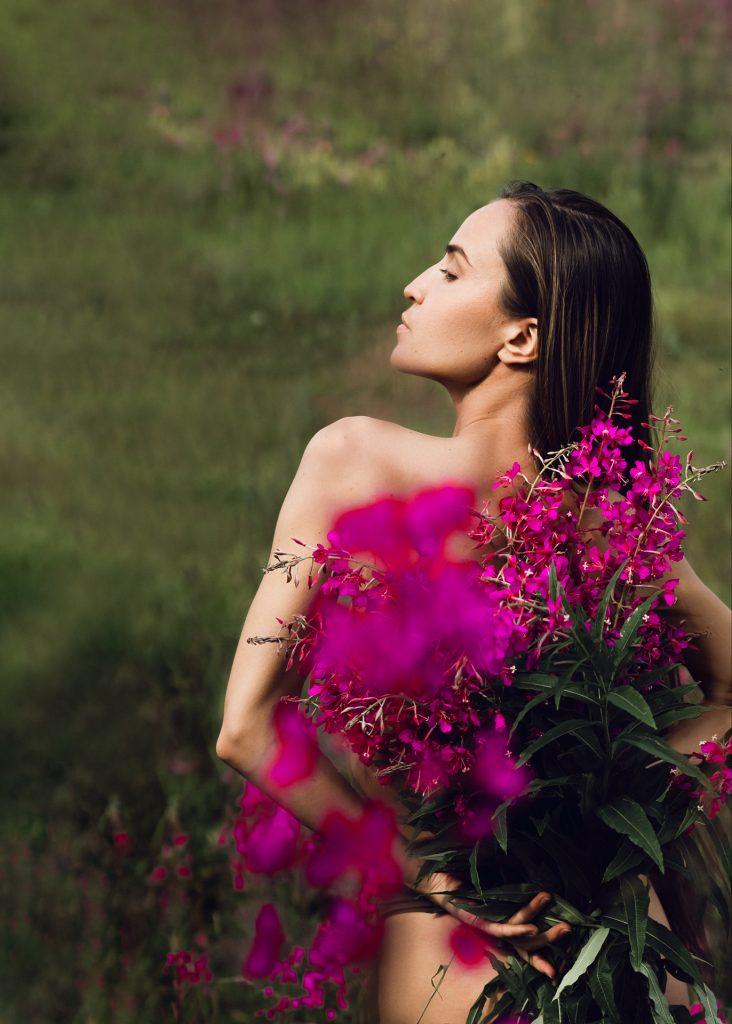 Anastasia Flower mood