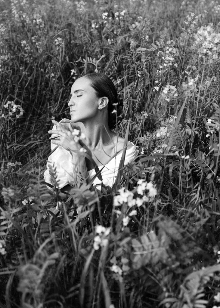 Anastasia Flower mood
