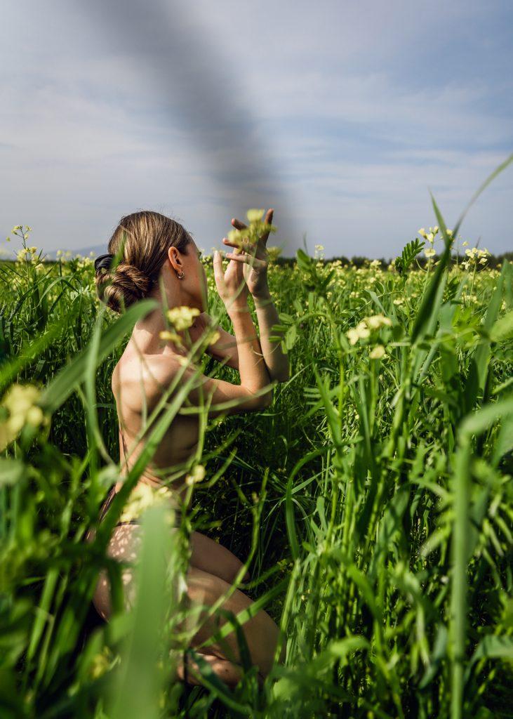 Anastasia Flower mood